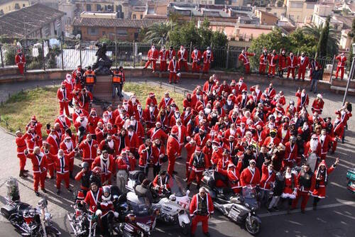 Roma: Babbi Natale in Harley-Davidson (4)