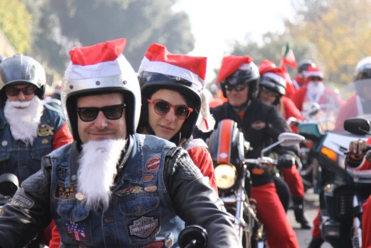 Roma: Babbi Natale in Harley-Davidson (8)