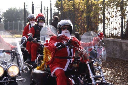 Roma: Babbi Natale in Harley-Davidson (9)