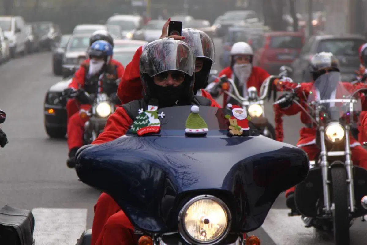 Roma: Babbi Natale in Harley-Davidson (12)