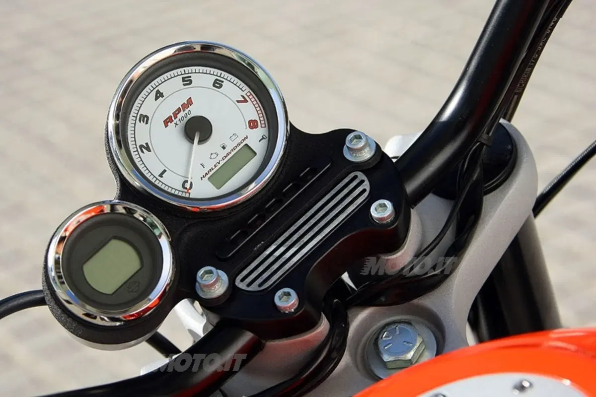 HARLEY-DAVIDSON XR 1200 (6)