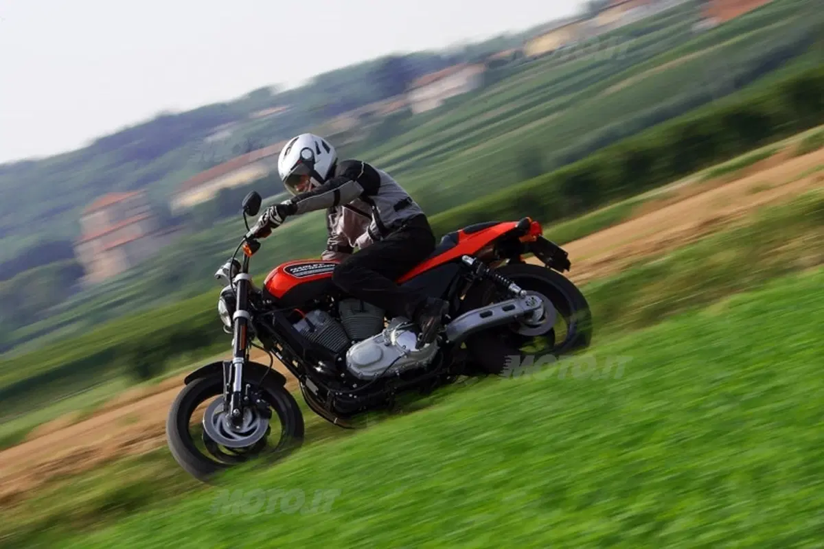 HARLEY-DAVIDSON XR 1200 (15)