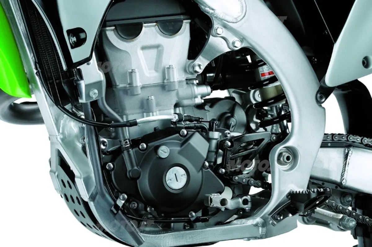 KAWASAKI KX 250F e KX 450F (6)