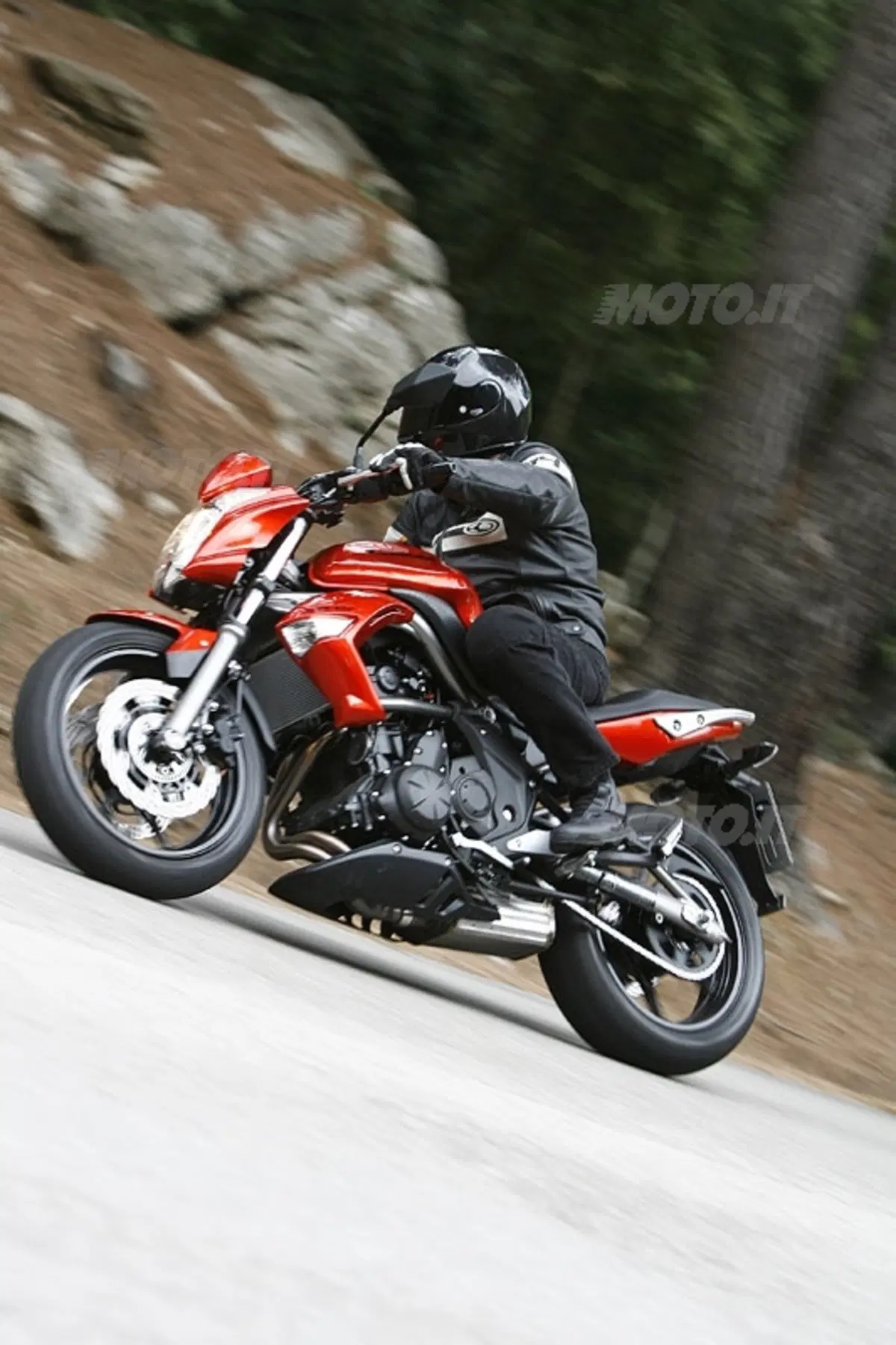 KAWASAKI ER-6n (16)