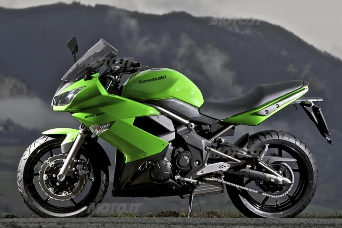 KAWASAKI ER-6F (3)