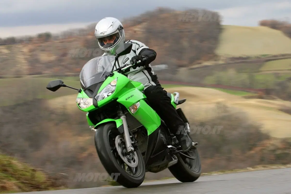 KAWASAKI ER-6F (9)