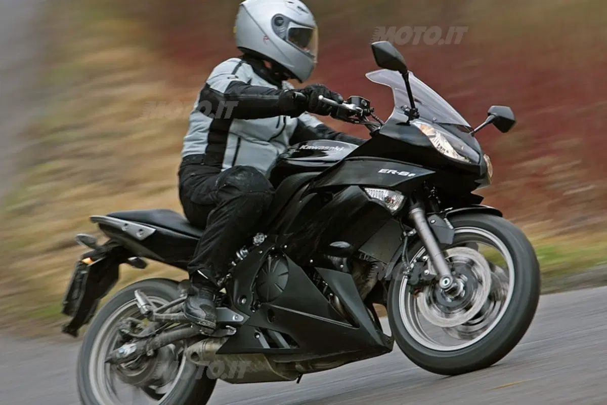 KAWASAKI ER-6F (12)