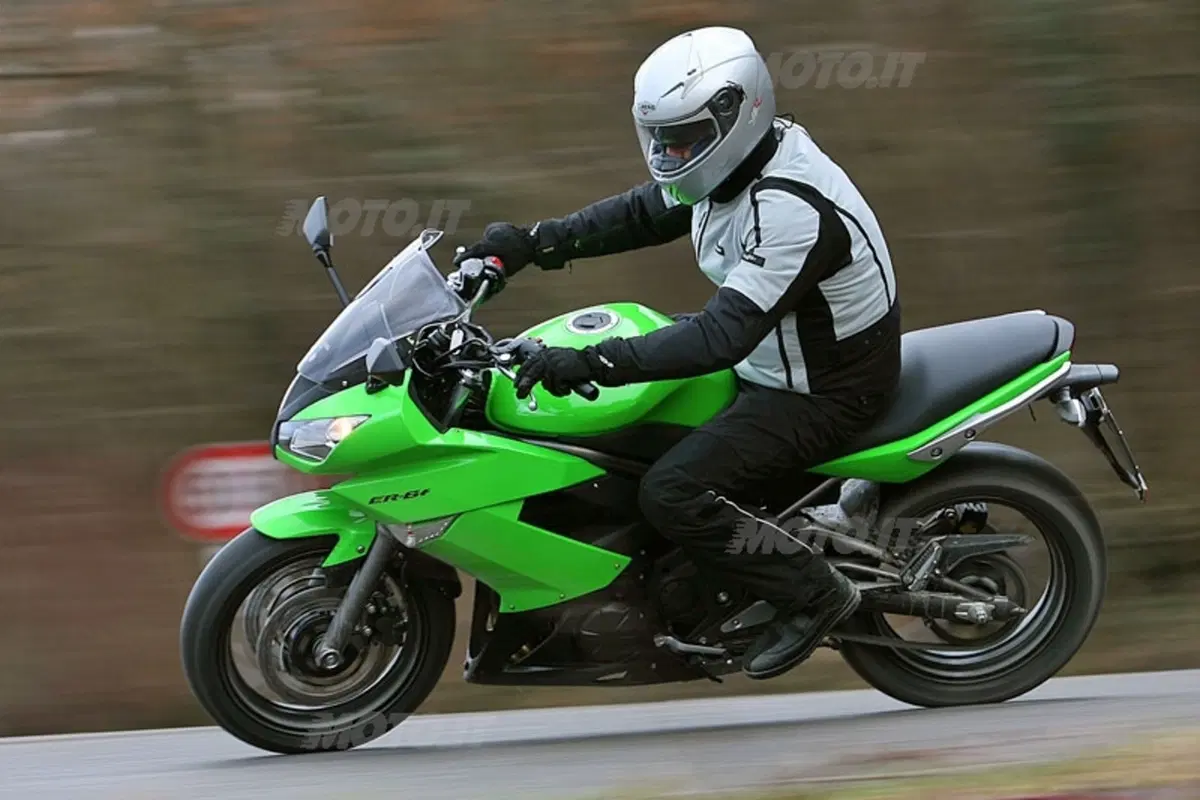 KAWASAKI ER-6F (14)