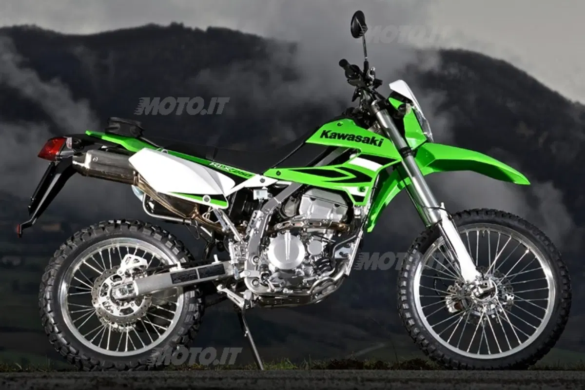 KAWASAKI KLX 250 (2)