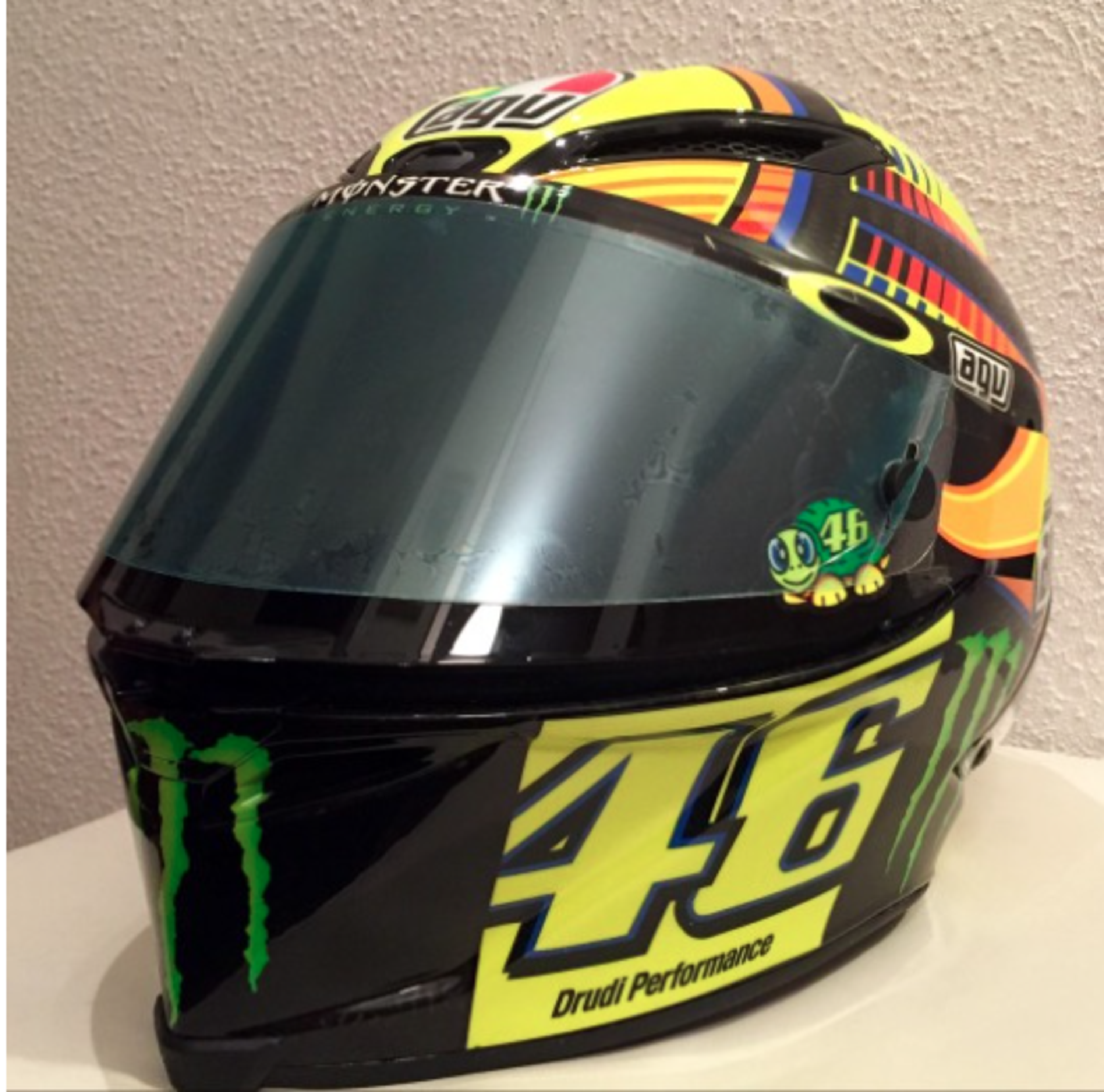 Il casco di Rossi all&#039;asta per beneficenza