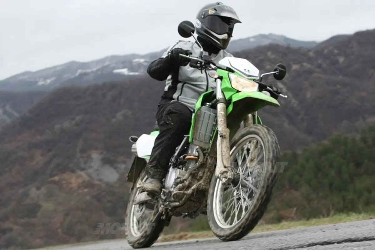 KAWASAKI KLX 250 (16)