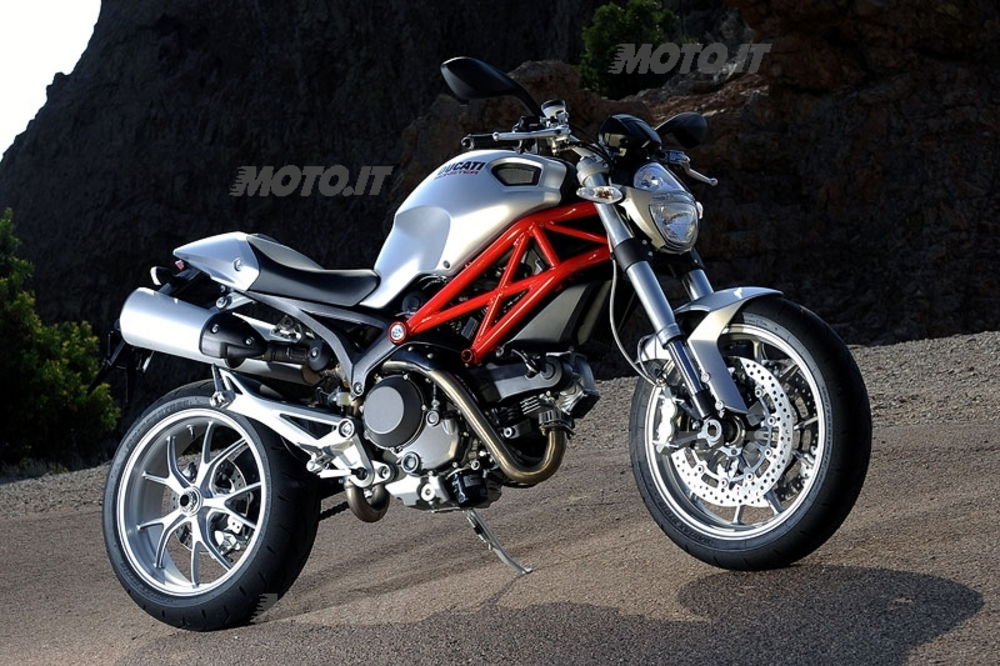 DUCATI Monster 1100