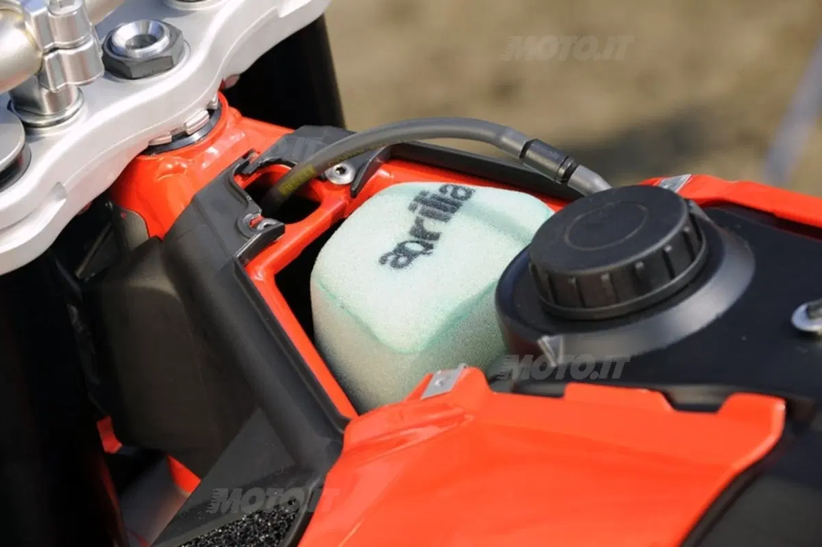 APRILIA MXV 450 (6)