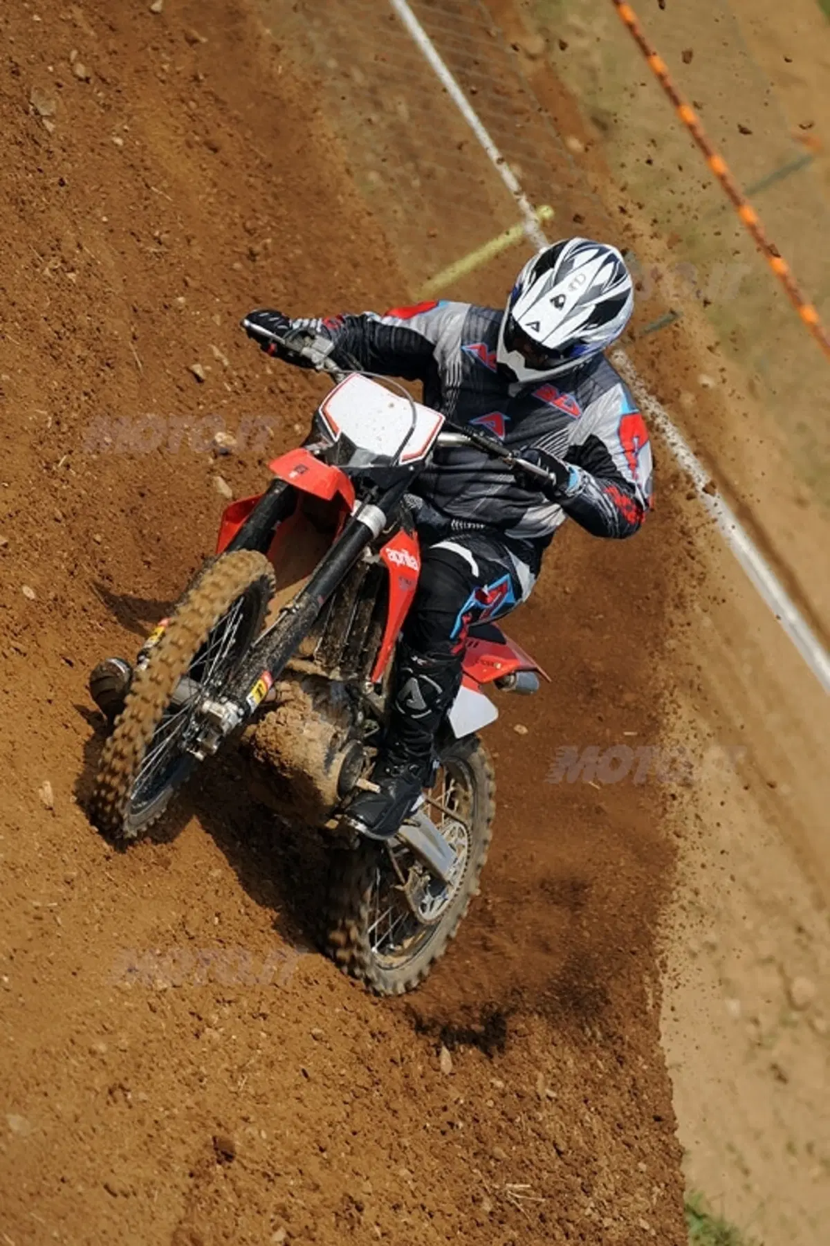 APRILIA MXV 450 (13)
