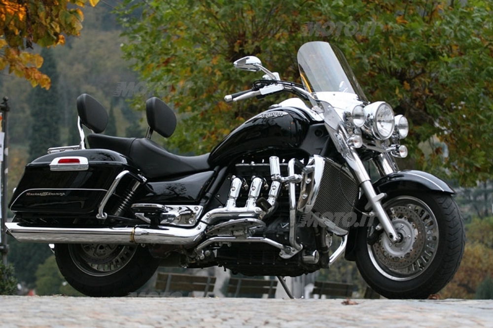 TRIUMPH Rocket III Touring