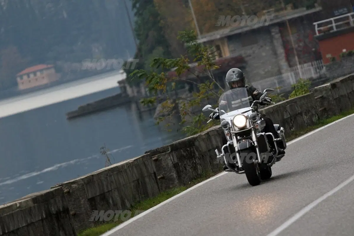 TRIUMPH Rocket III Touring (11)