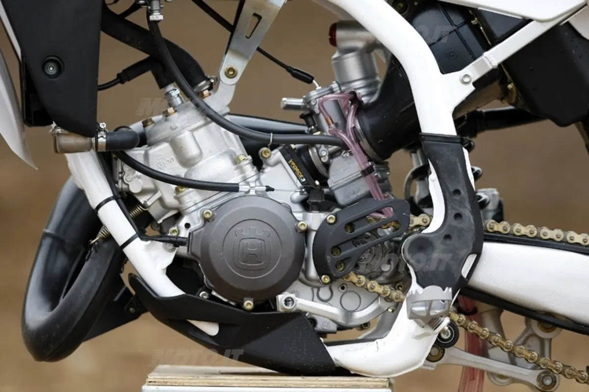HUSQVARNA CR 125 - TC 450 (3)