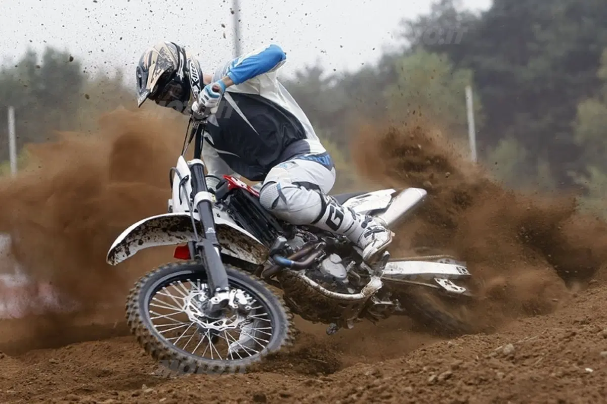 HUSQVARNA CR 125 - TC 450 (15)