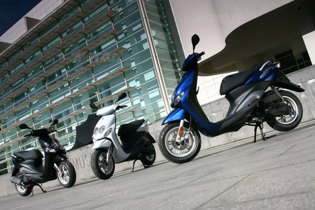 YAMAHA Neo's 50 (2)