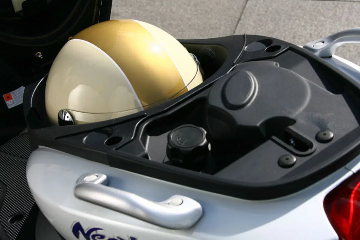 YAMAHA Neo's 50 (8)