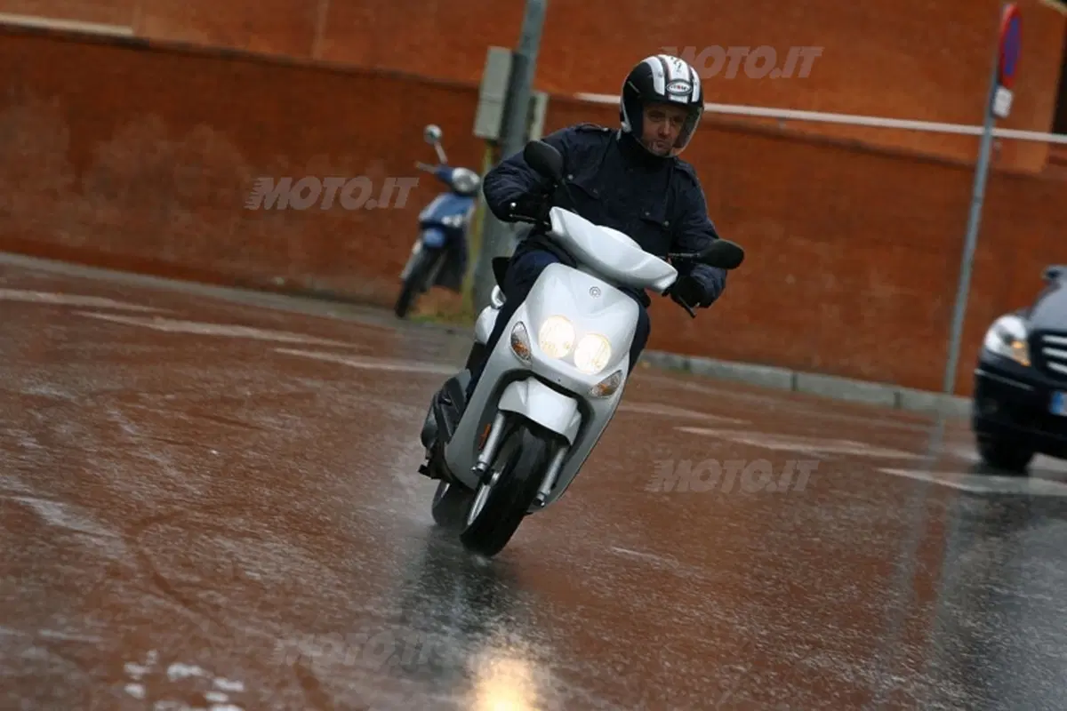 YAMAHA Neo's 50 (11)