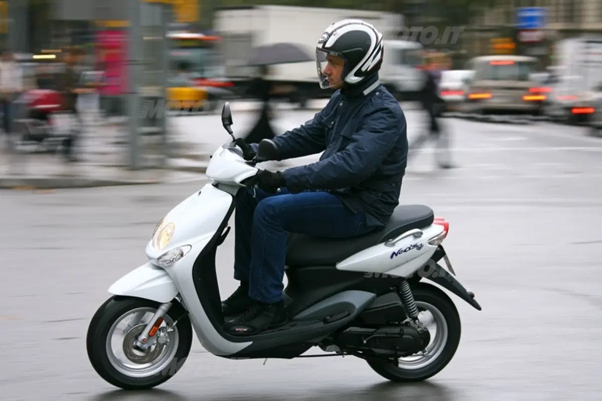 YAMAHA Neo's 50 (12)