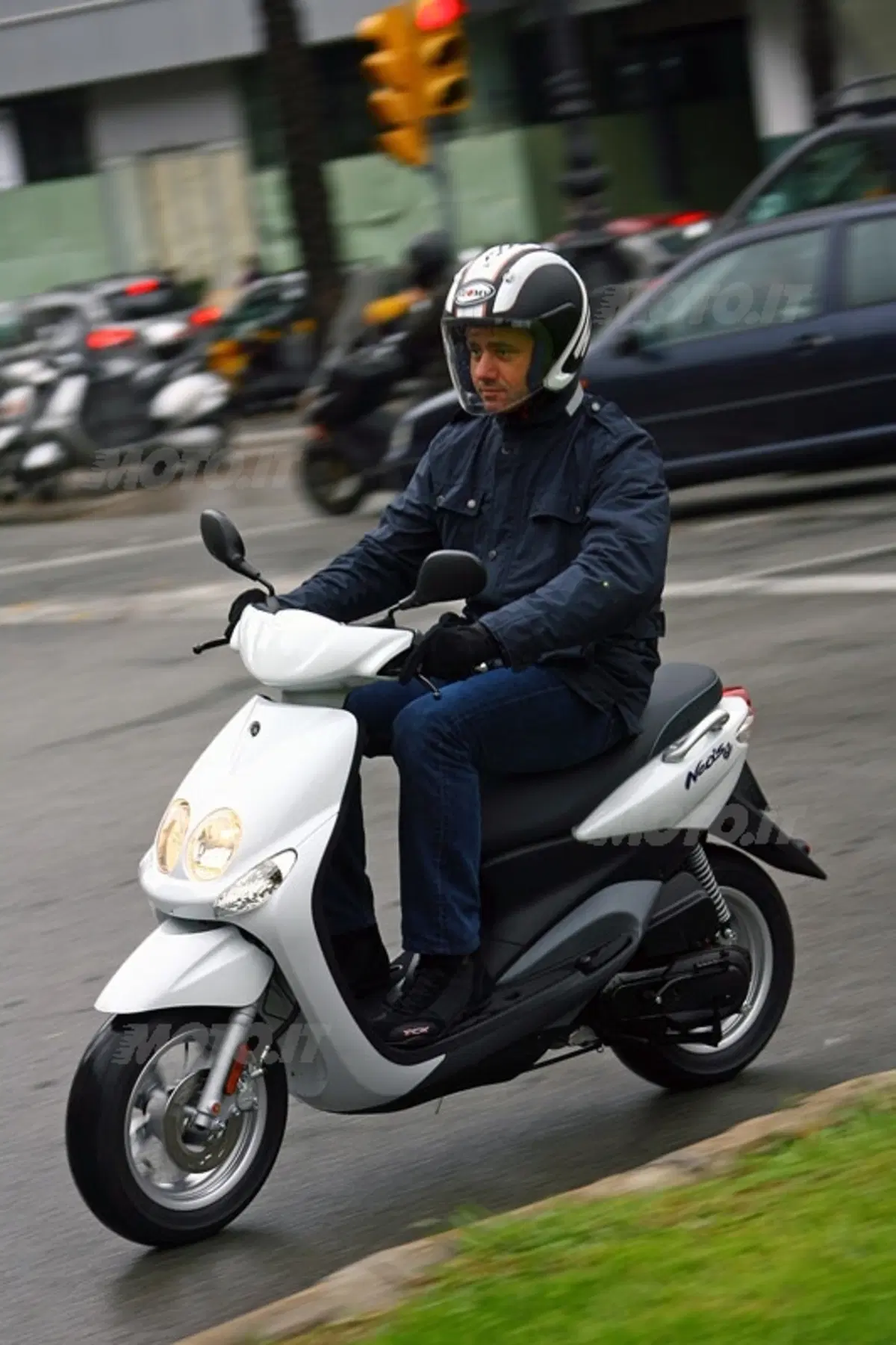 YAMAHA Neo's 50 (13)