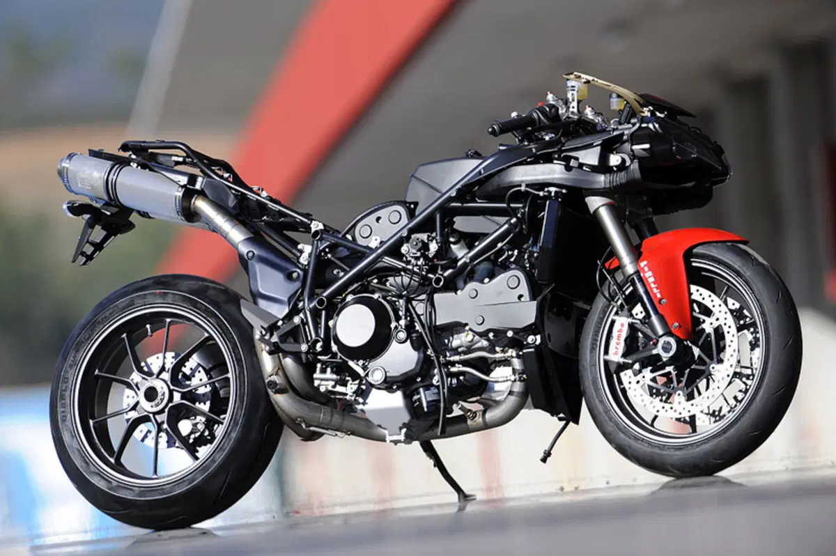 DUCATI 1198 S (7)