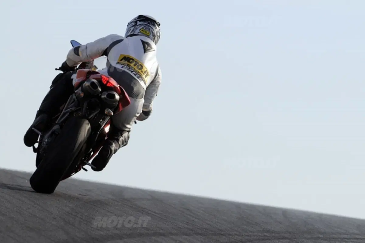 DUCATI 1198 S (11)