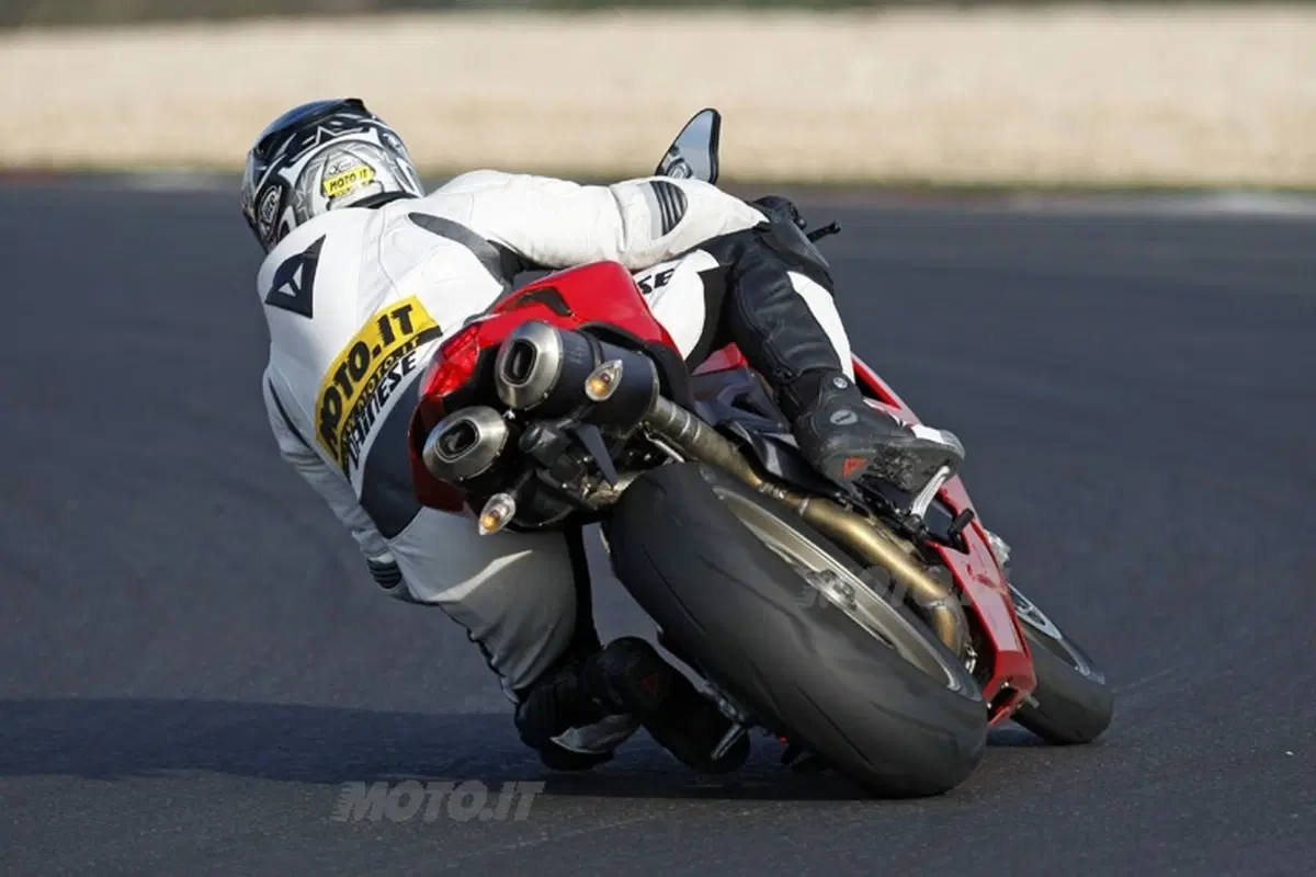 DUCATI 1198 S (14)