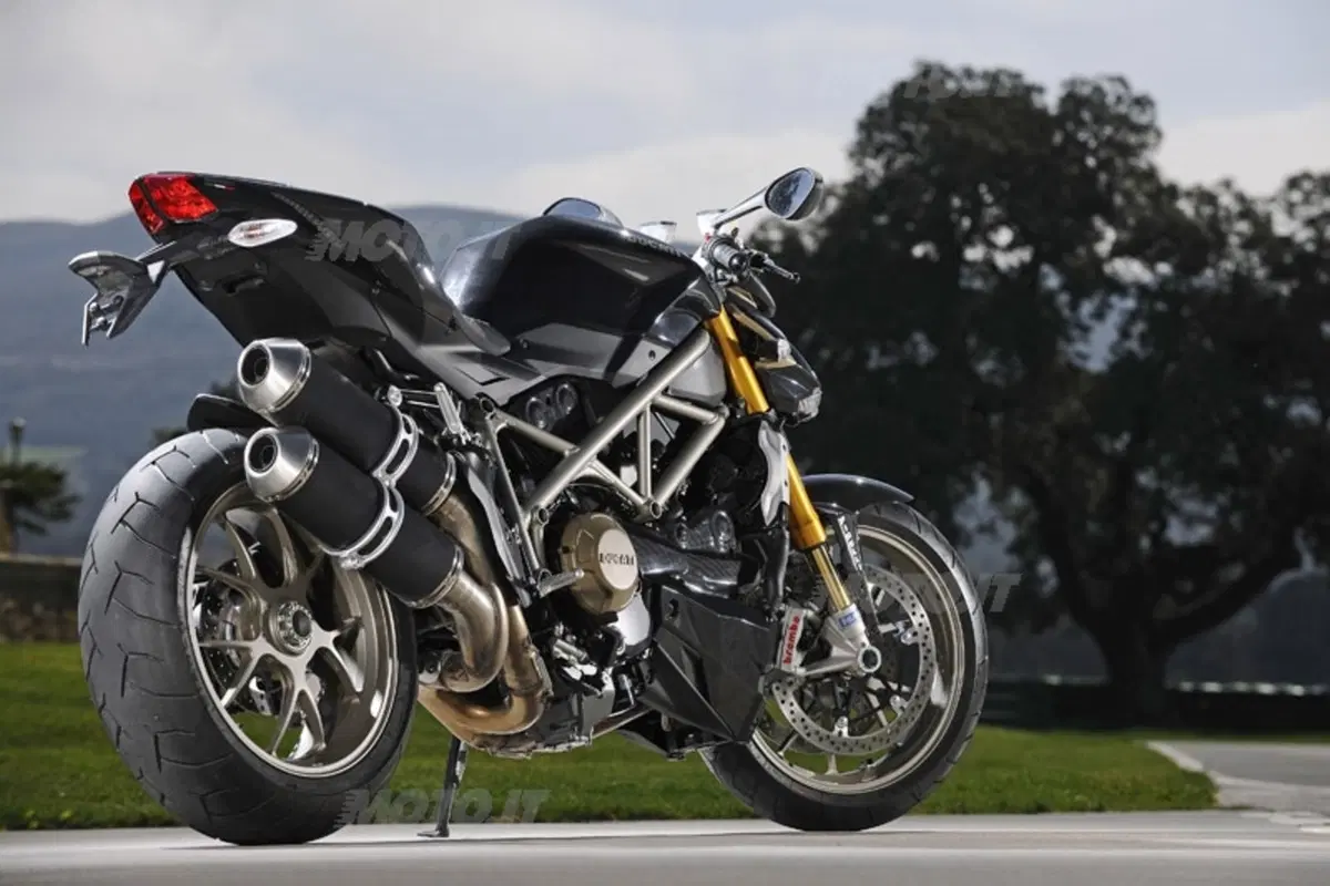 DUCATI Streetfighter (3)
