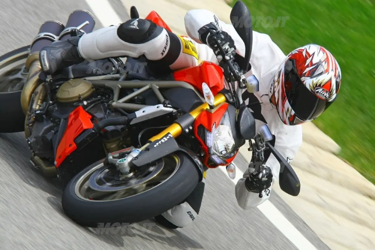 DUCATI Streetfighter (11)