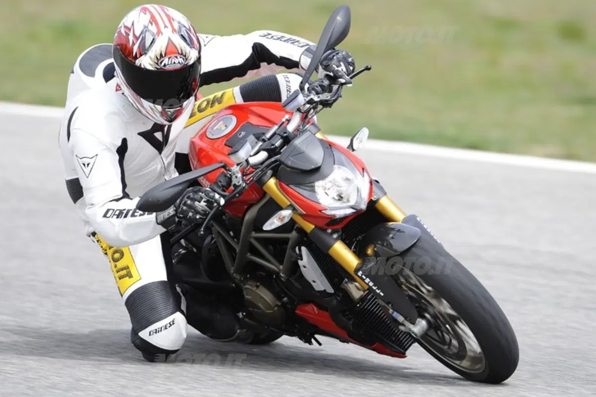 DUCATI Streetfighter (12)