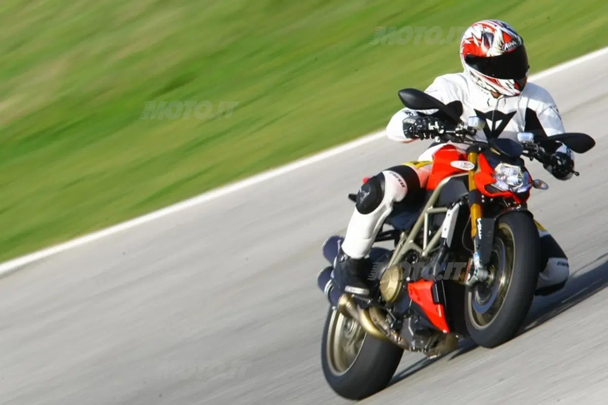 DUCATI Streetfighter (20)