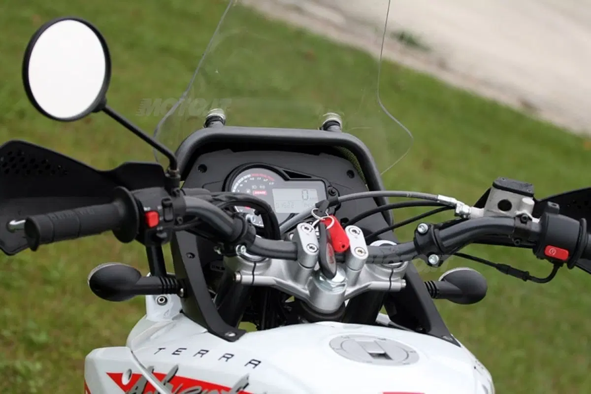 DERBI Terra Adventure 125 (6)