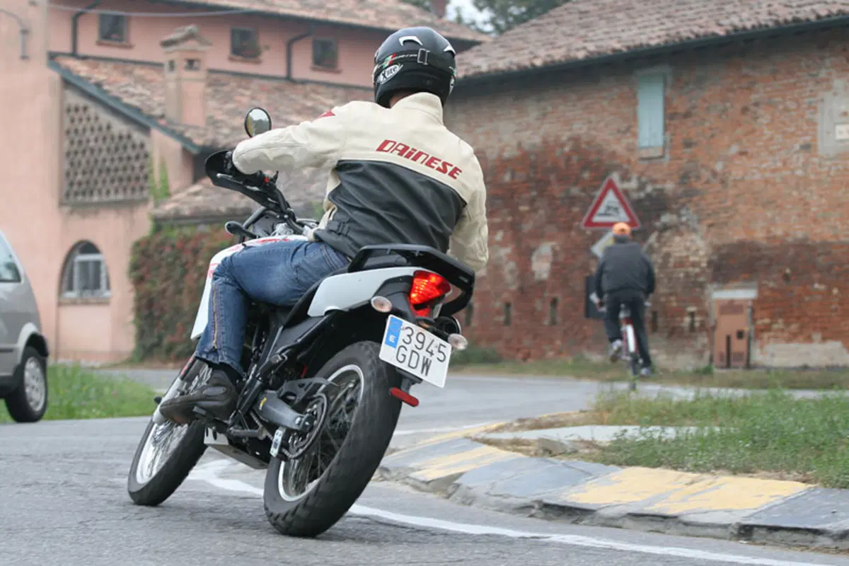 DERBI Terra Adventure 125 (7)