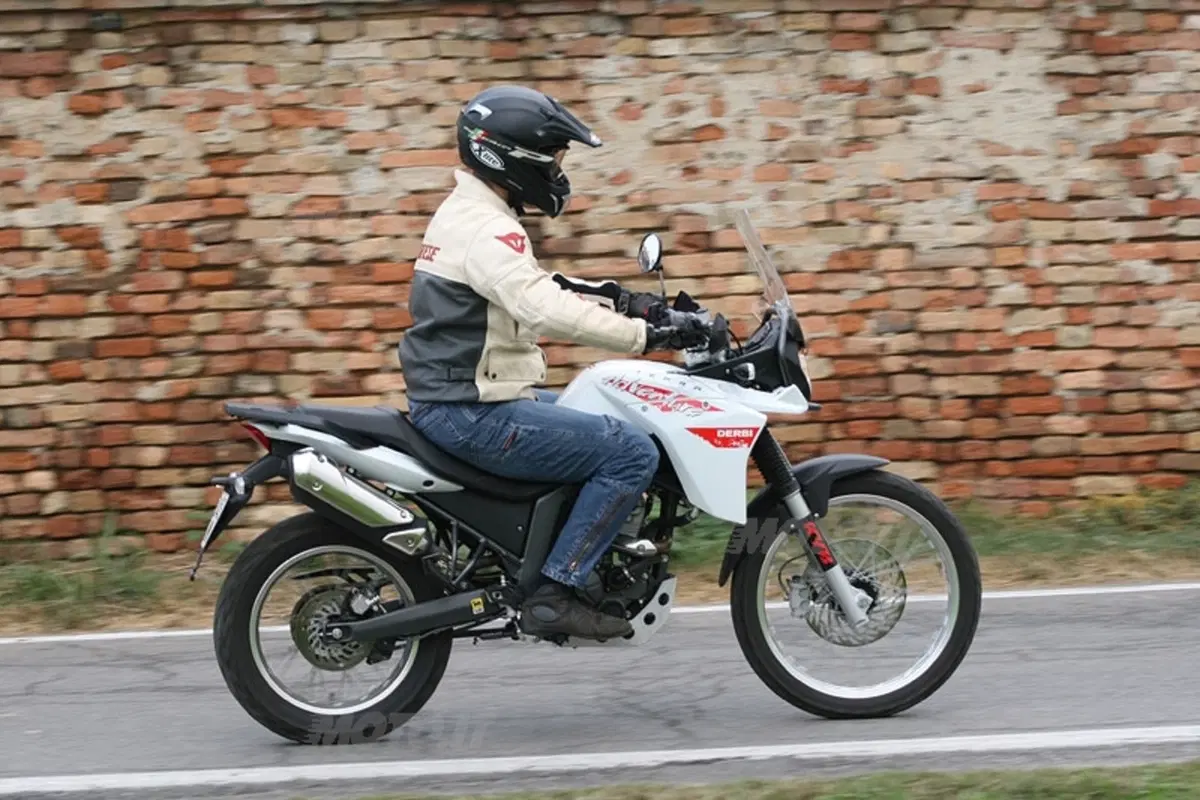 DERBI Terra Adventure 125 (12)