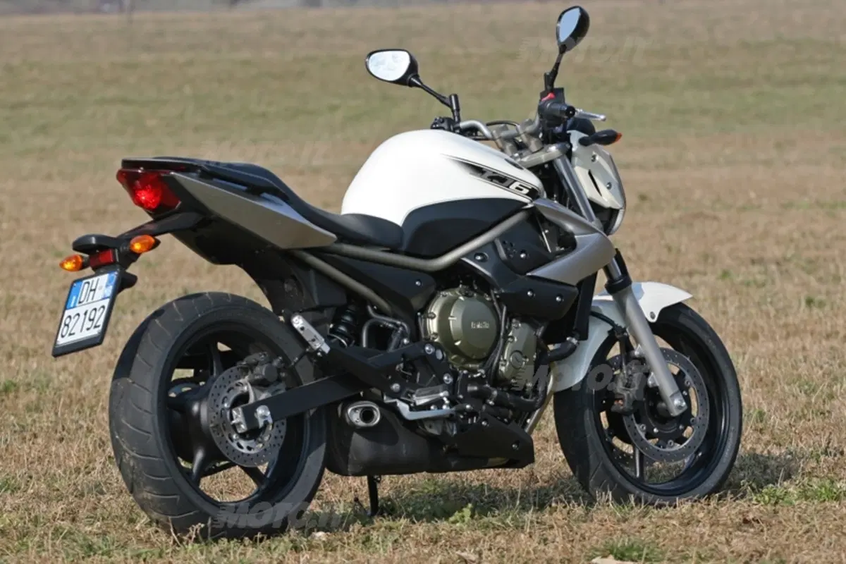 YAMAHA XJ6 (4)