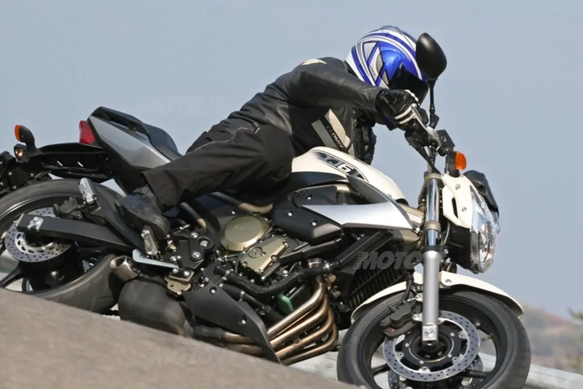 YAMAHA XJ6 (14)