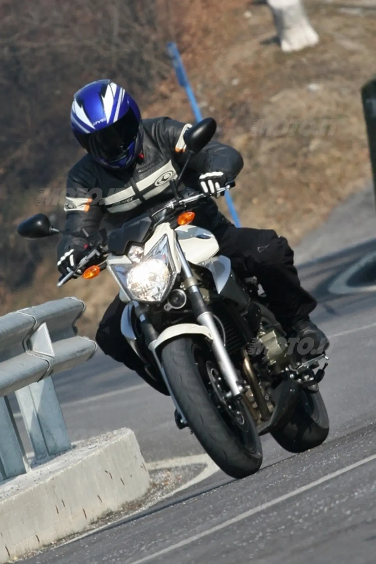YAMAHA XJ6 (16)