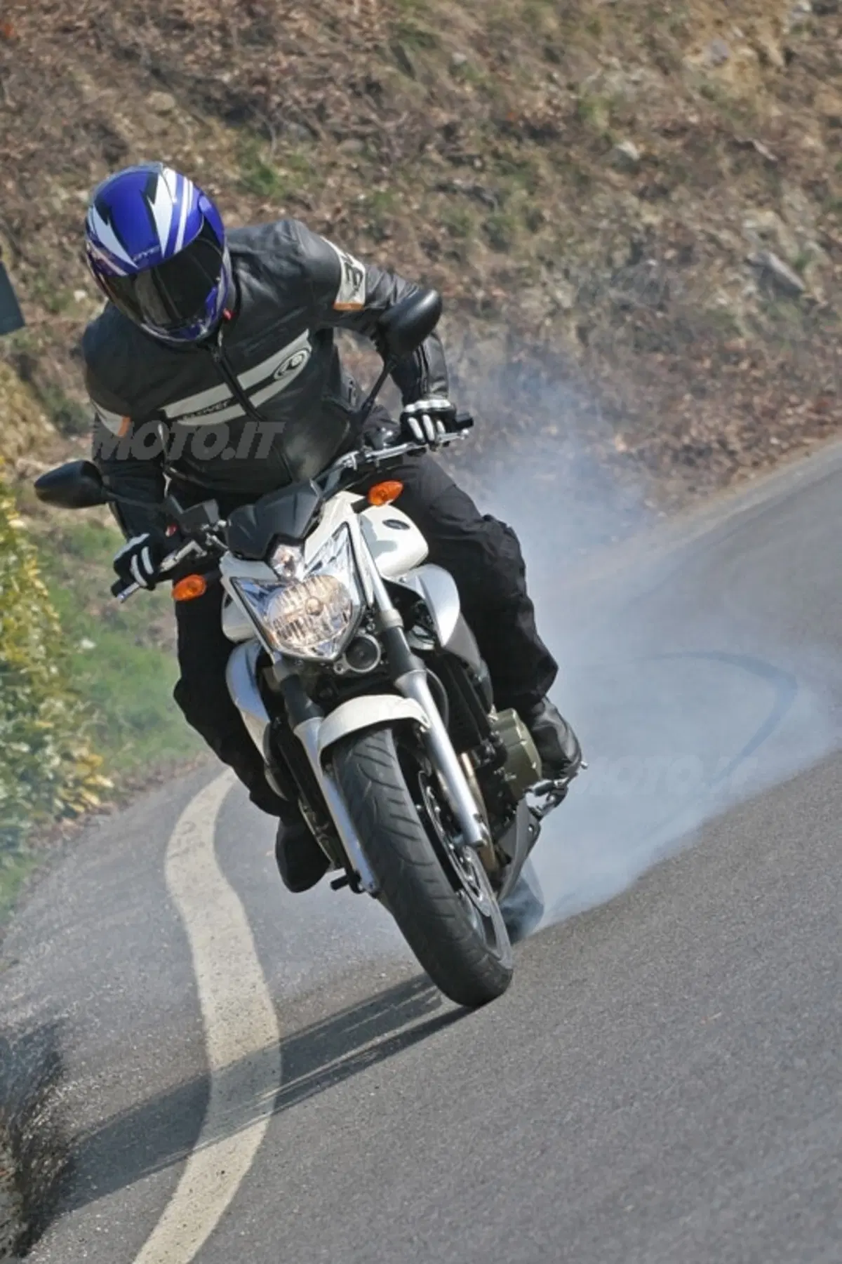 YAMAHA XJ6 (22)