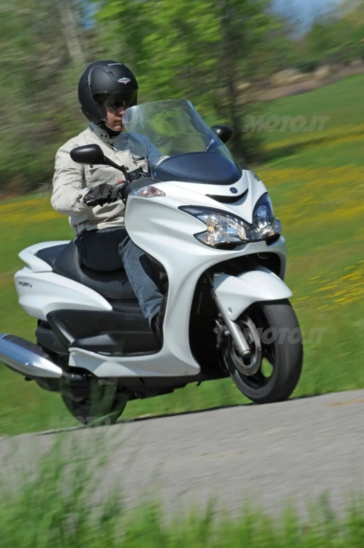 YAMAHA Majesty 400 (16)
