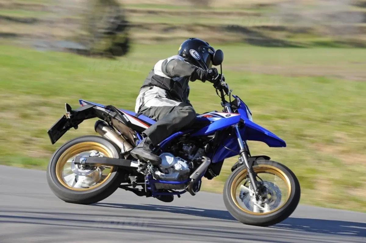 YAMAHA WR 125X - WR 125R (15)