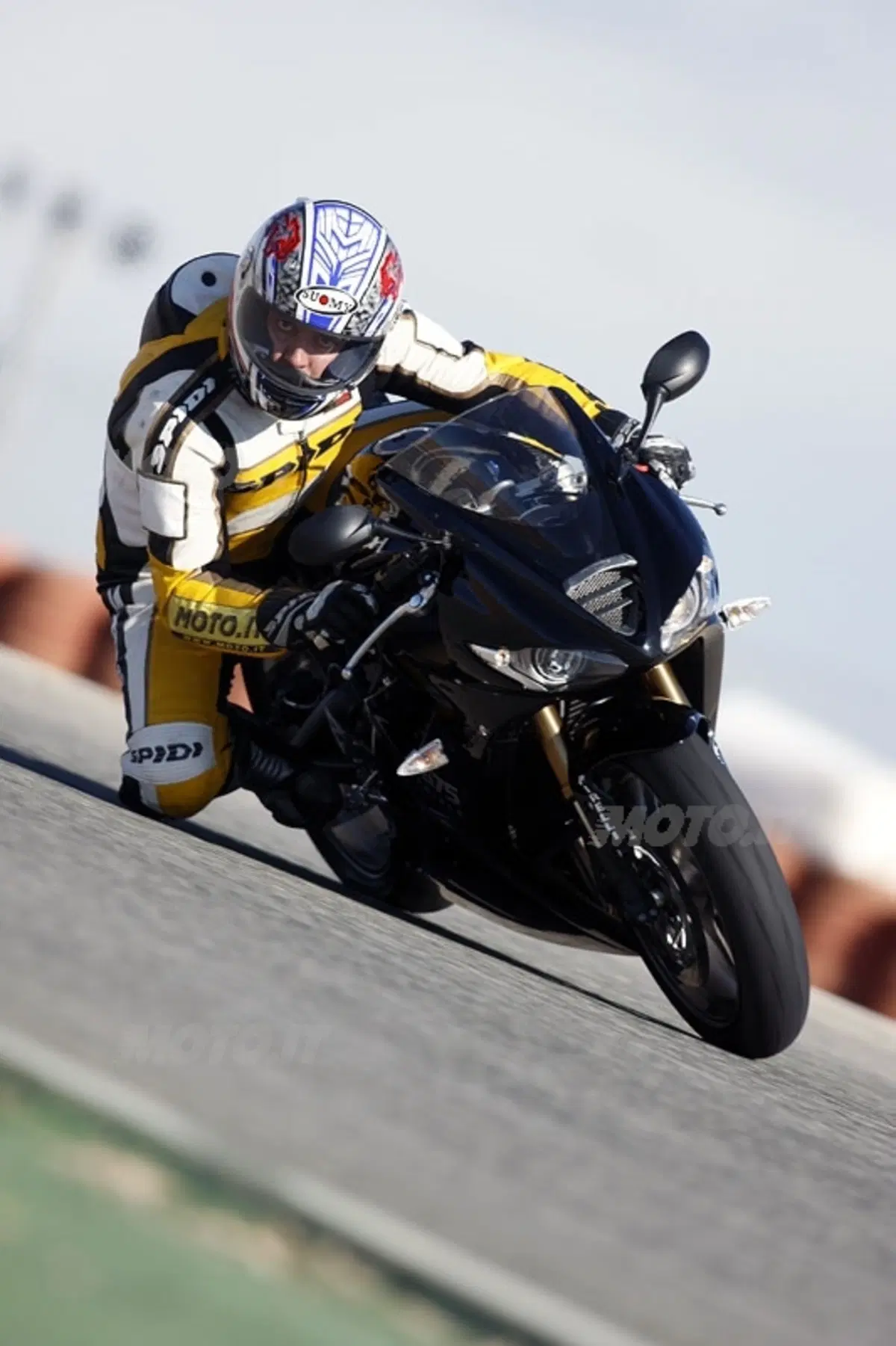 TRIUMPH Daytona 675 (9)