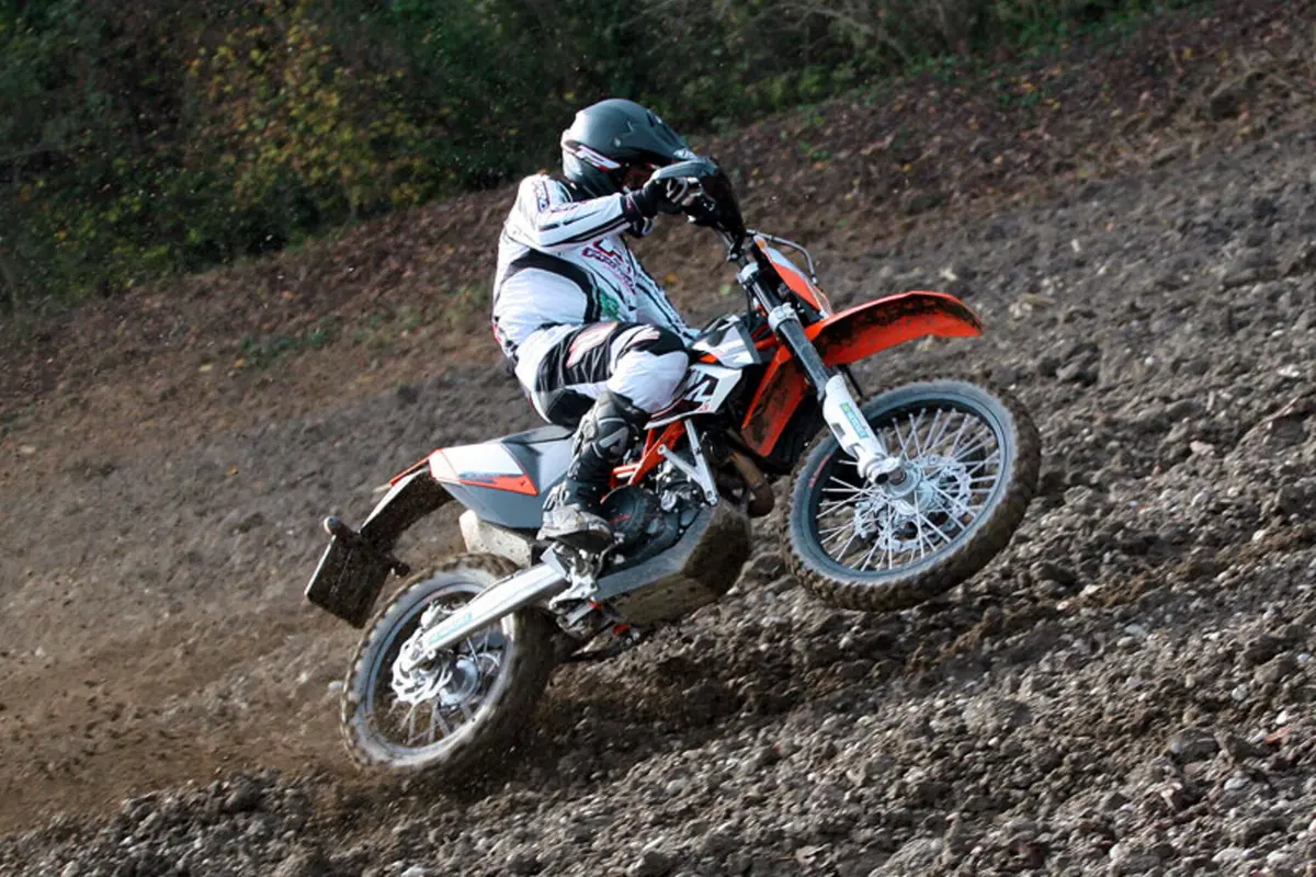 KTM 690 Enduro R (8)