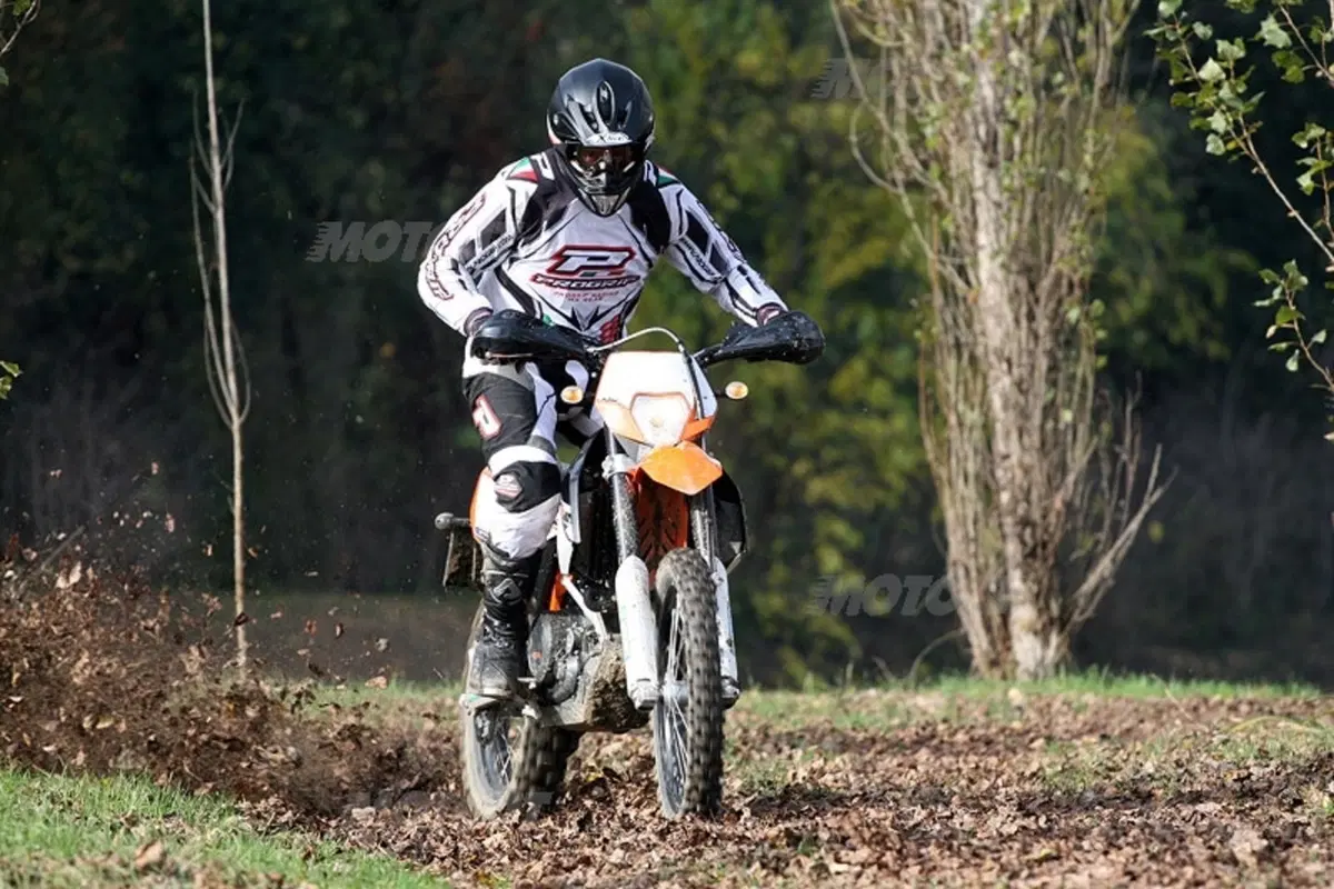 KTM 690 Enduro R (11)