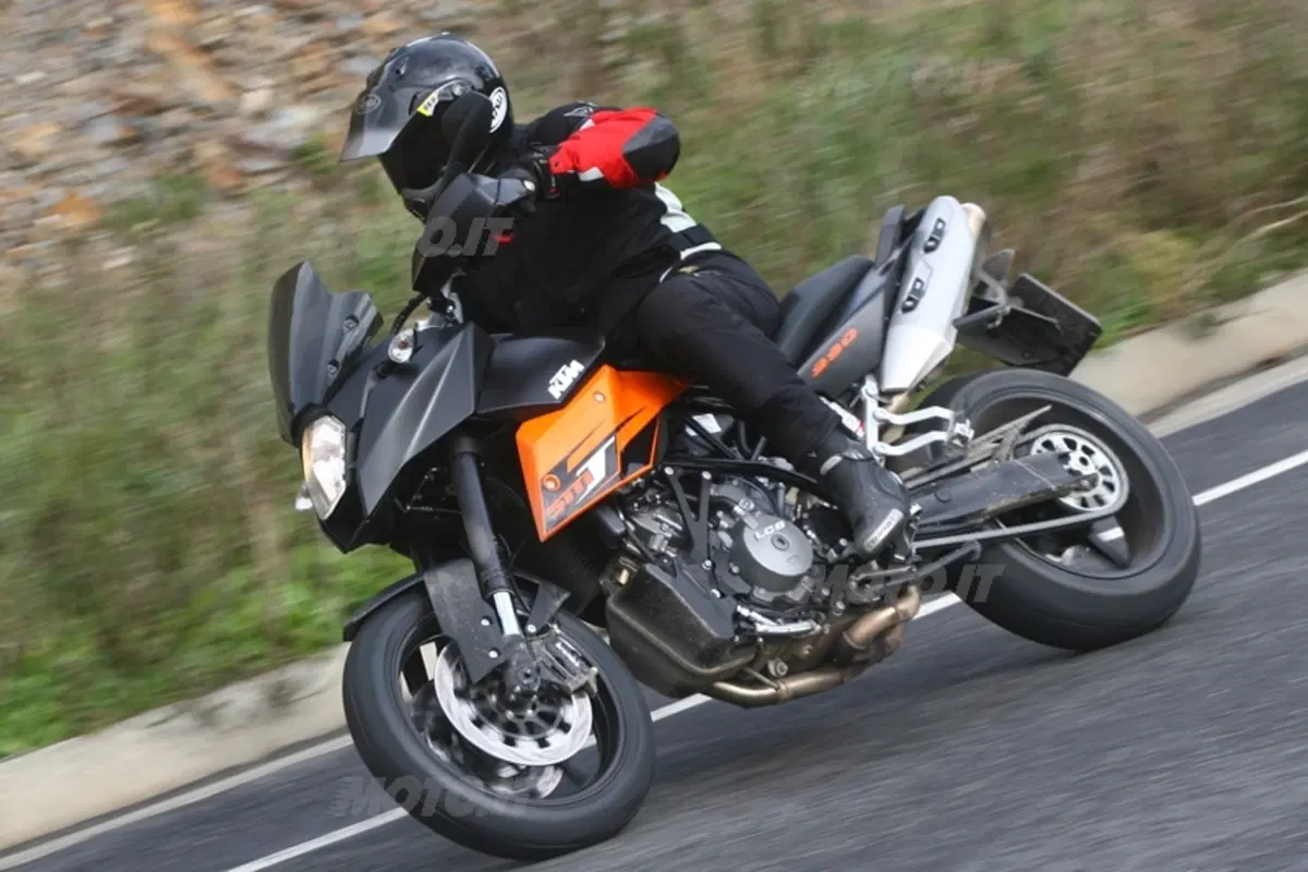 KTM 990 SM T (18)