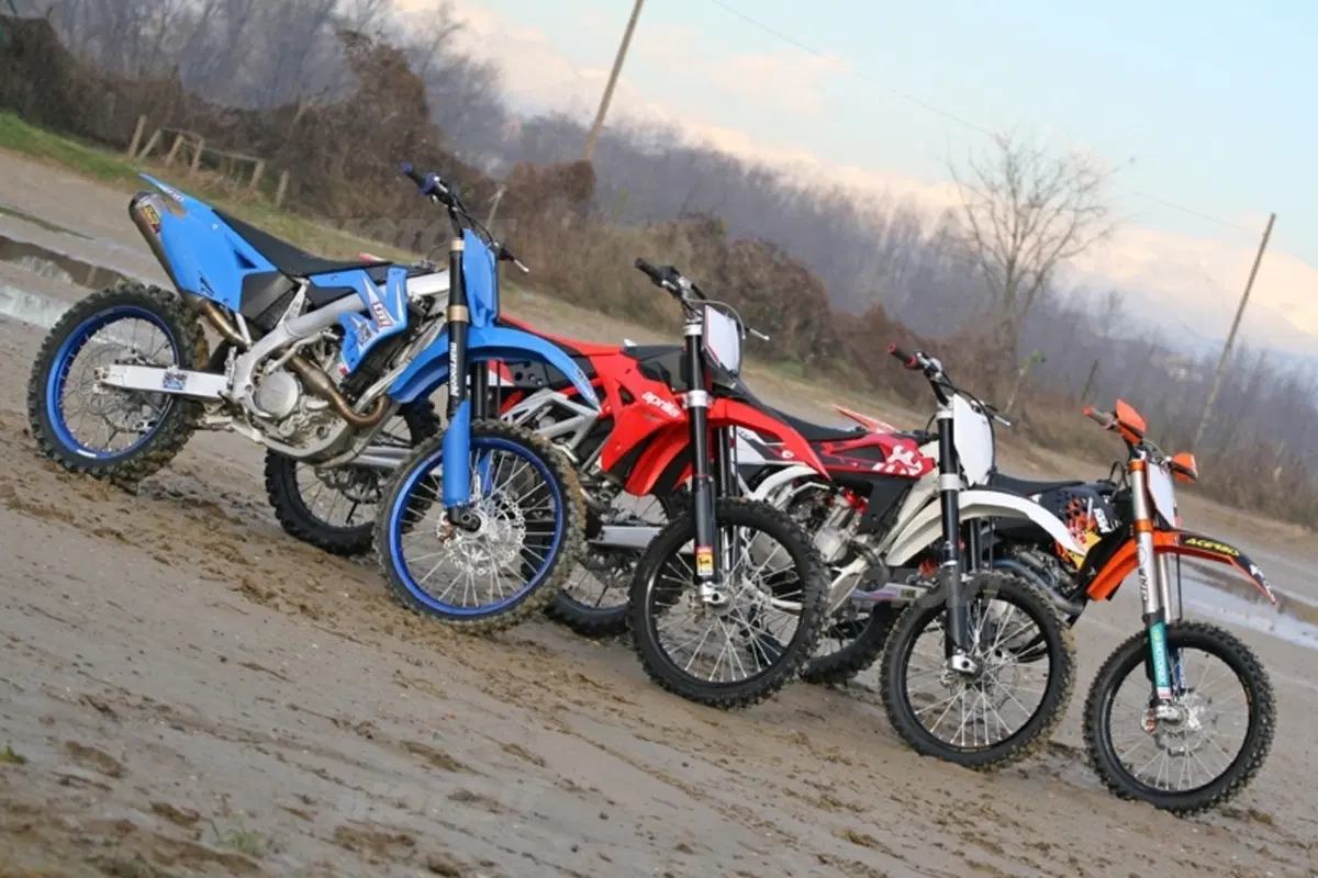 COMPARATIVA 450 Cross 2009 (4)