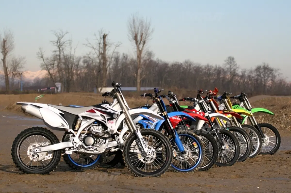 COMPARATIVA 450 Cross 2009 (5)