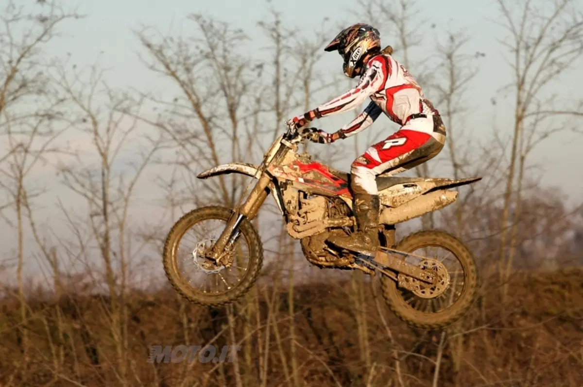 COMPARATIVA 450 Cross 2009 (14)